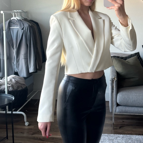 Cream Cropped Blazer Zara - Picture 3 of 5